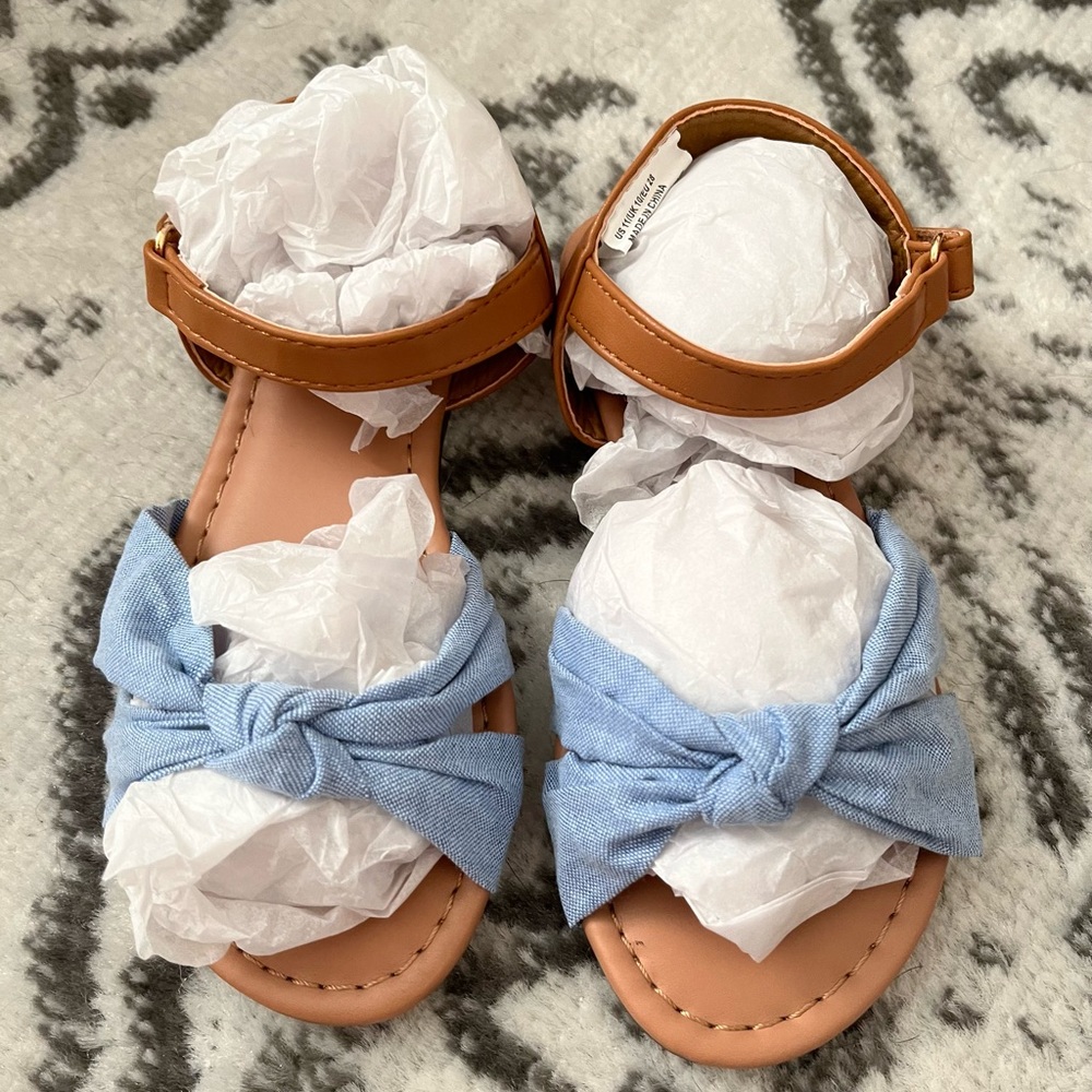 Brand new never worn girls size 11 FabKids sandals!